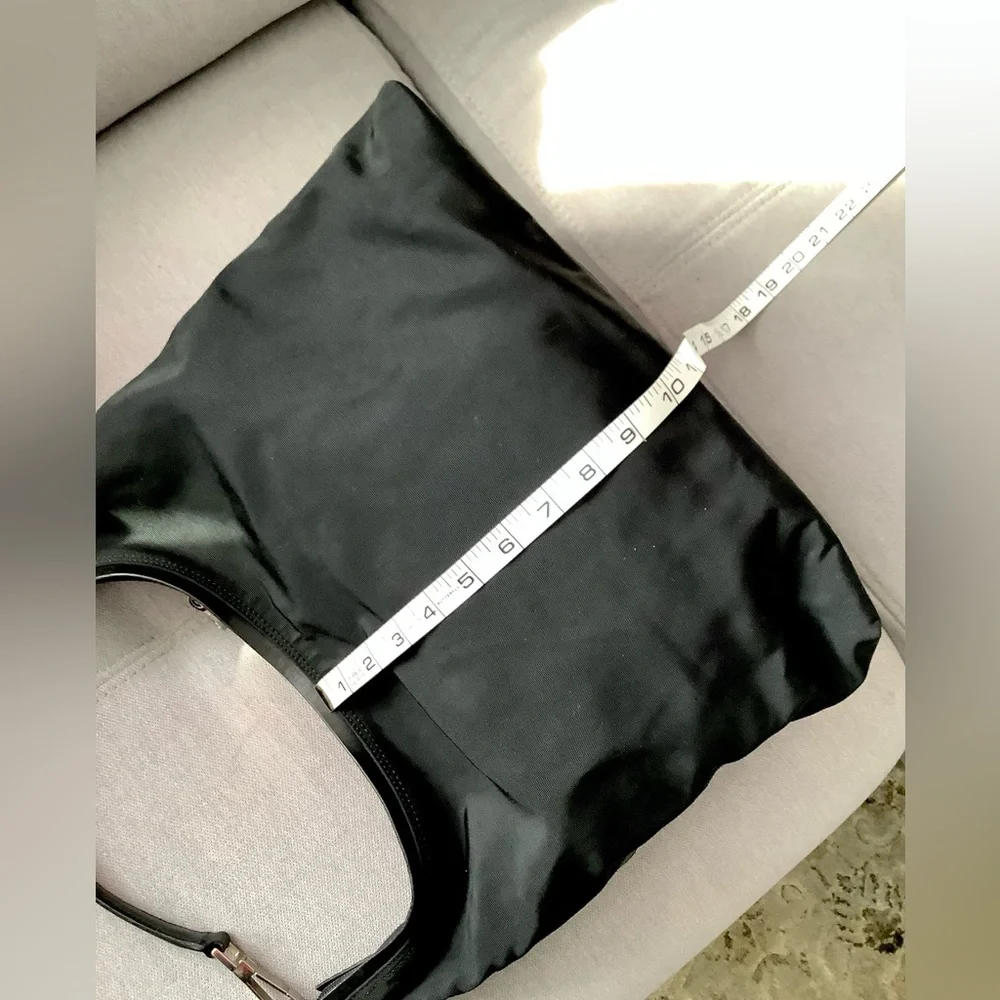 Authentic GUCCI hobo bag 🌹🌹🌹 - Picture 10 of 16